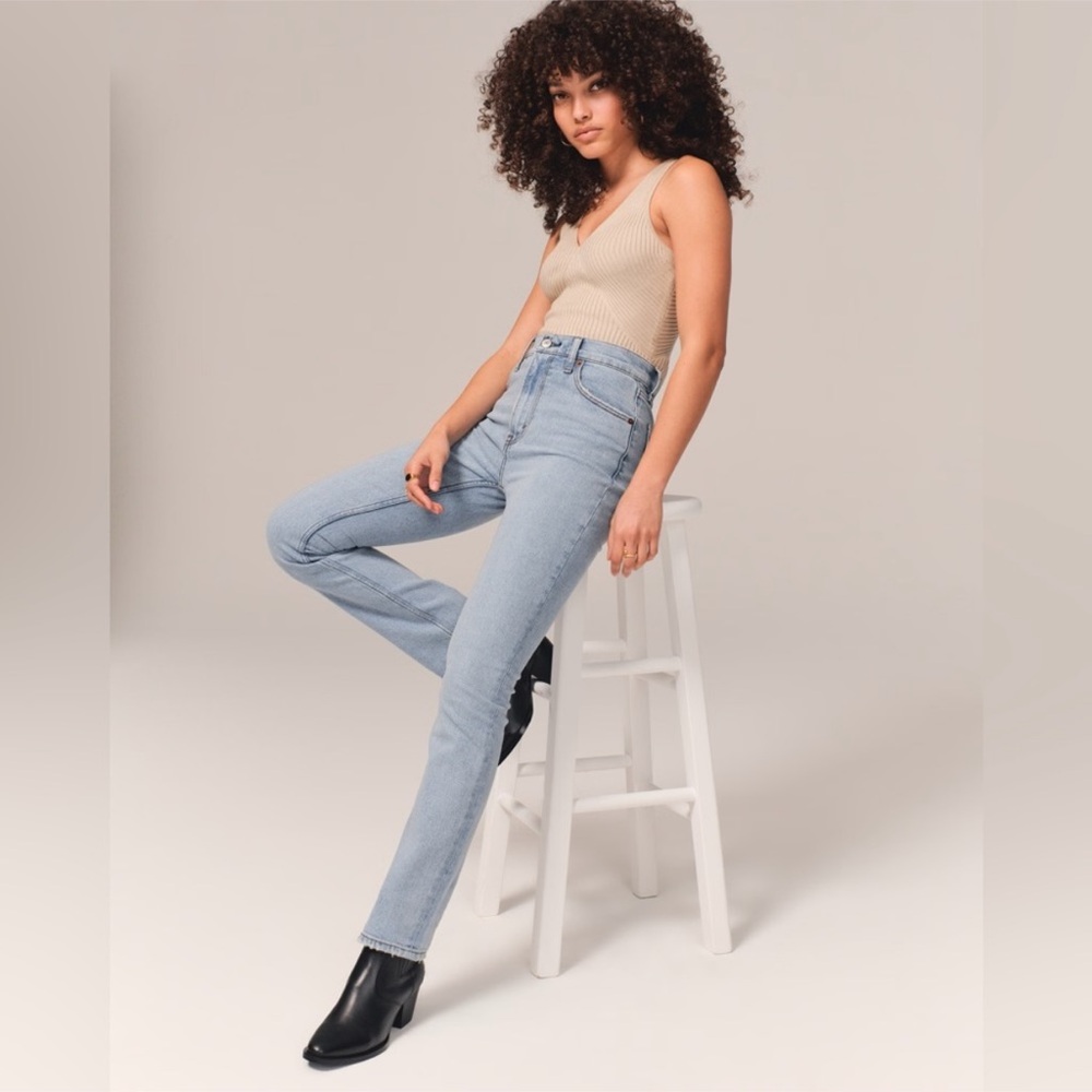 Abercrombie & Fitch 90s Slim Straight Ultra High Rise Long Jean